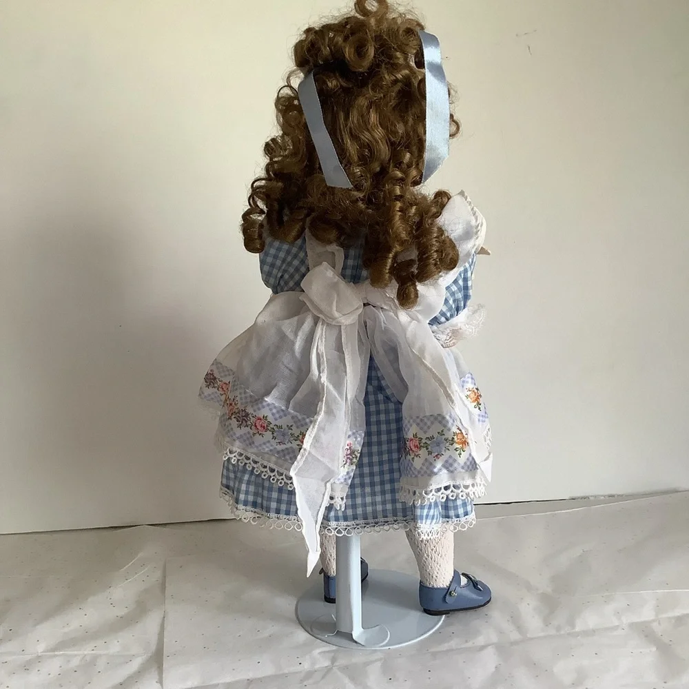 Vintage Ashton Drake Galleries in Gingham‎ and Bows Collection Gwendolyn Doll